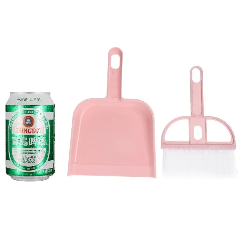 Mini Pet Cleaning Set - Small Broom & Dustpan for Hamster, Cat & Small Animals - Deribla Store