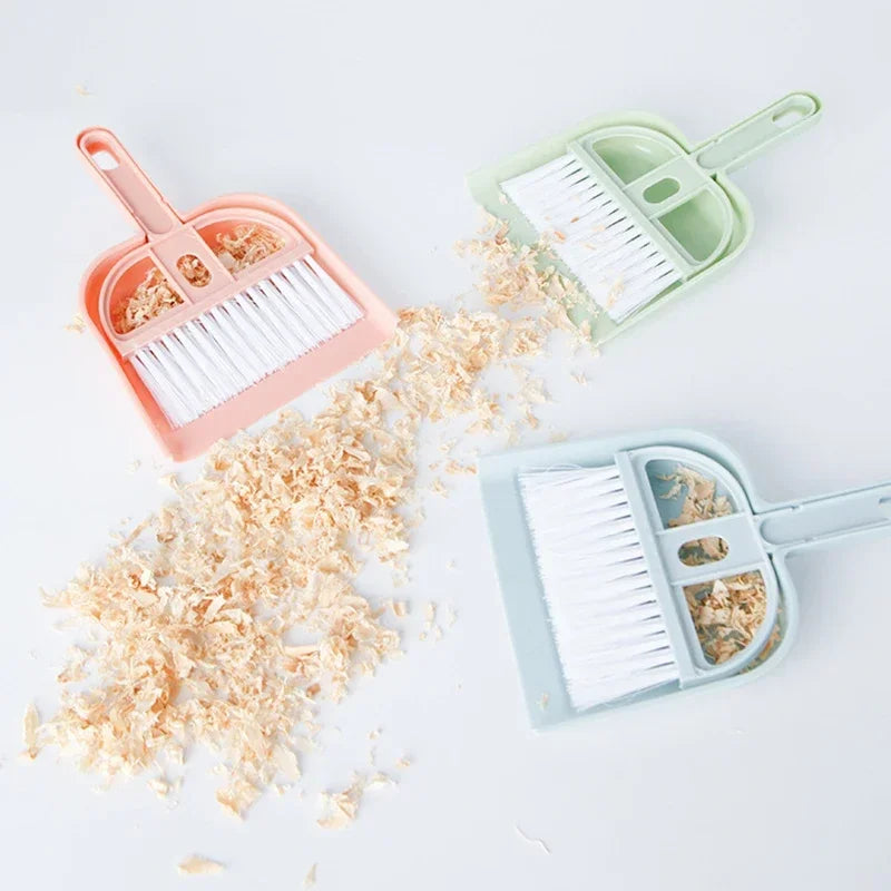 Mini Pet Cleaning Set - Small Broom & Dustpan for Hamster, Cat & Small Animals - Deribla Store