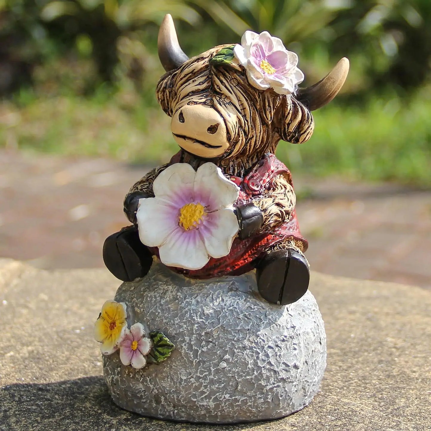 New Release Charming Highland Cow Statue - Outdoor Garden