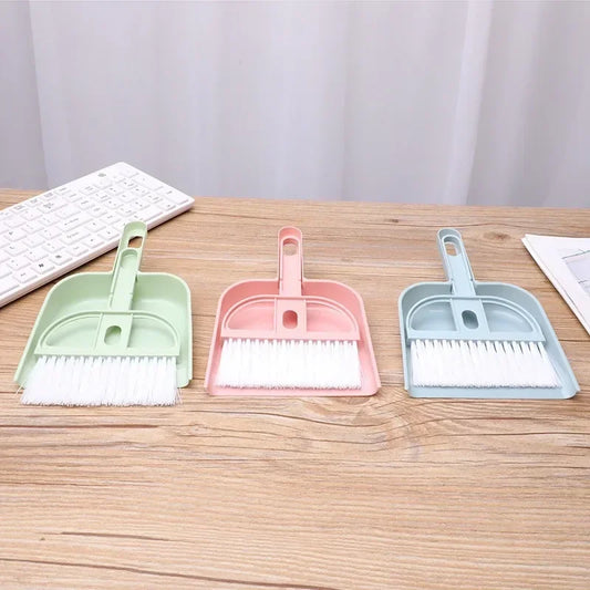 Mini Pet Cleaning Set - Small Broom & Dustpan for Hamster, Cat & Small Animals - Deribla Store
