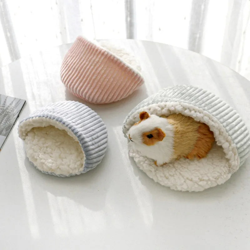 Cozy Fleece Bed Mat for Small Pets - Round Nest for Hamster, Hedgehog & Rabbit - Deribla Store