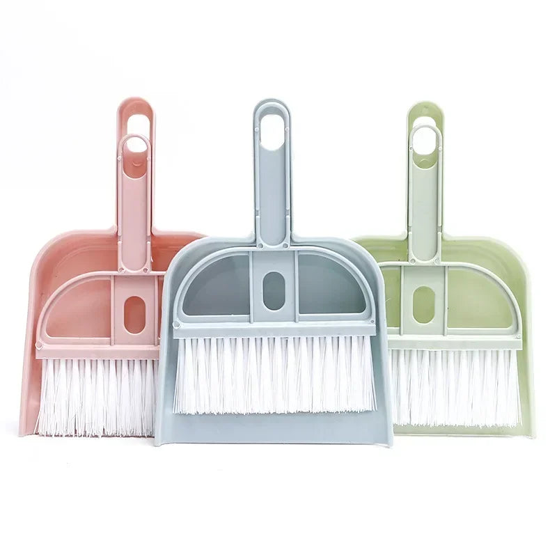 Mini Pet Cleaning Set - Small Broom & Dustpan for Hamster, Cat & Small Animals - Deribla Store