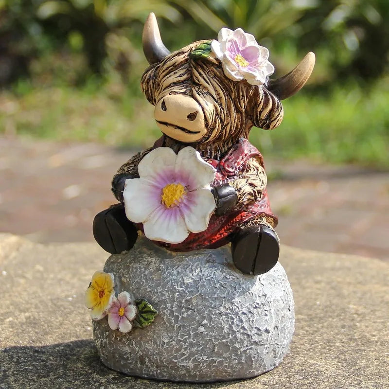 New Release Charming Highland Cow Statue - Outdoor Garden