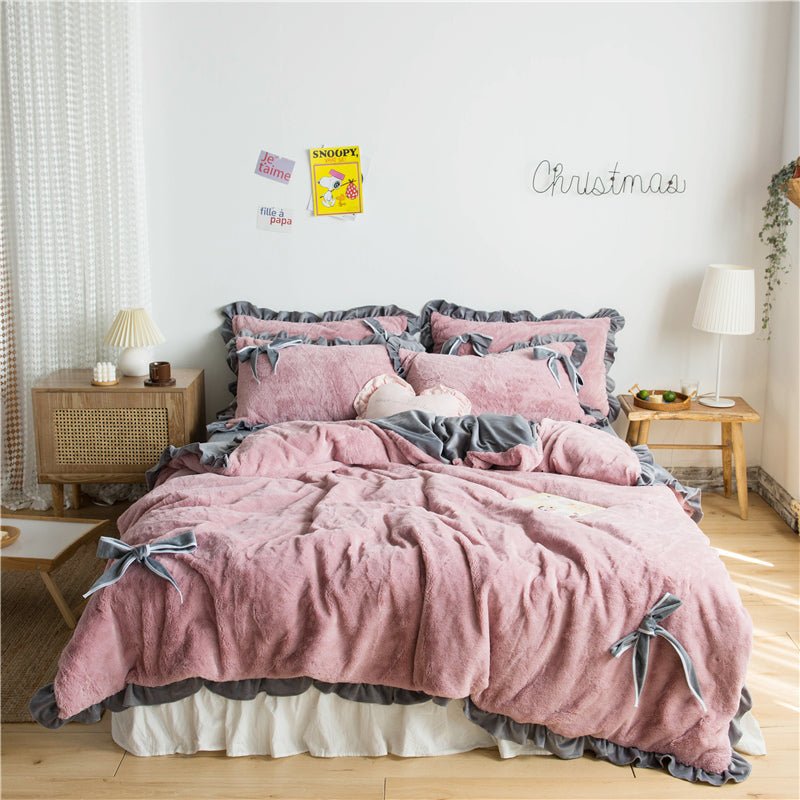 Princess Style Bedding Set - 3 - Piece Solid Color Quilt Cover and Bed Sheets for Elegant Sleep - Deribla Store