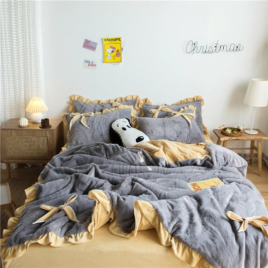 Princess Style Bedding Set - 3 - Piece Solid Color Quilt Cover and Bed Sheets for Elegant Sleep - Deribla Store